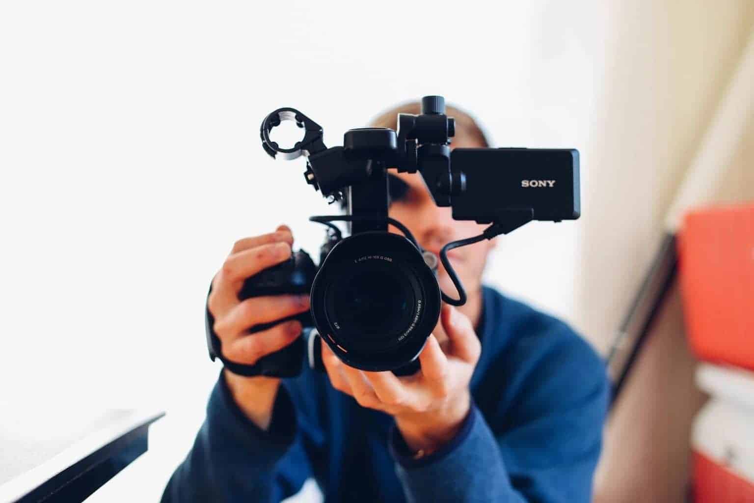 5 Ways YOU Can Use Video to Grow Your Business in 2017